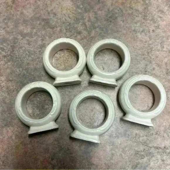 Set of (5 )Vintage White Ceramic Porcelain Napkin Rings Holders Table Decor - Picture 3 of 6